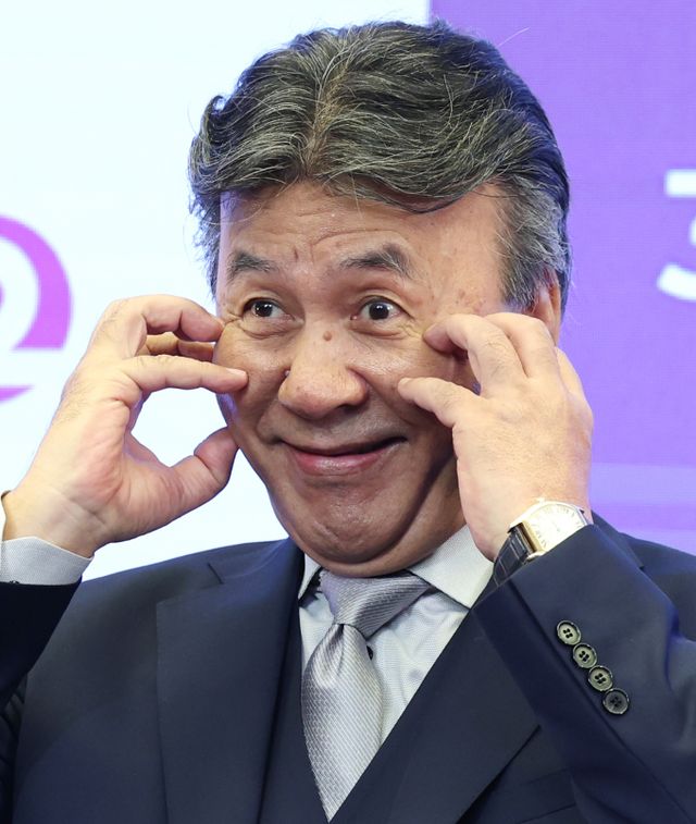  배우 박영규가 지난 3월12일 서울 마포구 스탠포드호텔에서 열린 KBS 시트콤 ‘빌런의 나라 제작발표회’에 참석해 포즈를 취하고 있다. /사진=뉴스1