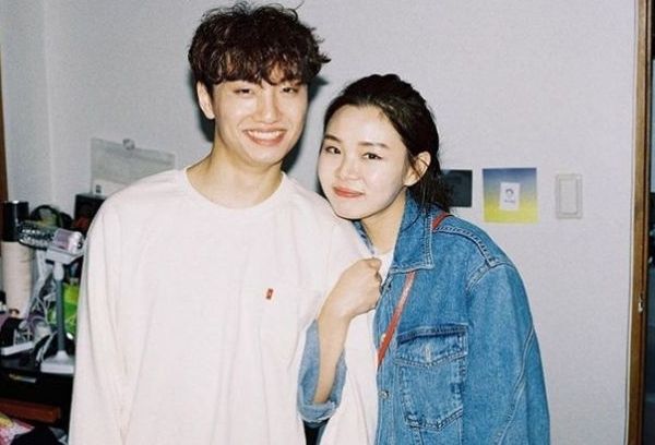 가수 은종이 윤딴딴의 입장문에 반박하며 폭행 정황이 담긴 영상을 공개했다. 사진은 가수 윤딴딴과 은종의 모습. /사진=SNS 캡처