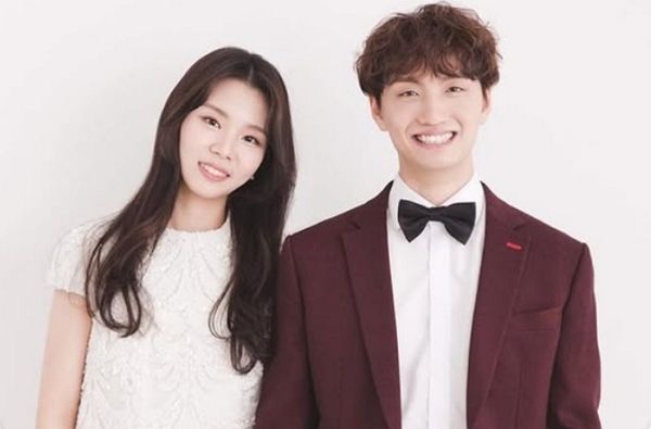 가수 윤딴딴이 전부인 은종을 폭행하고 외도했다는 의혹이 제기된 가운데 직접 입장을 밝혔다. 사진은 가수 은종과(왼쪽) 윤딴딴 모습. /사진=윤딴딴 인스타그램 캡처