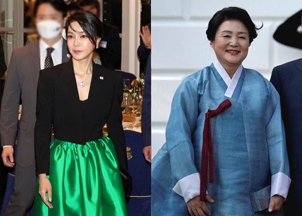 영부인 외교 데뷔전을 치른 김혜경 여사의 한복에 관심이 쏠렸다. 사진은 2022년 나토 정상회의 동포 만찬간담회에 참석한 윤석열 전 대통령 부인 김건희 여사 모습과(왼쪽) 2017년 도널드 트럼프 대통령 부부와의 만찬을 위해 백악관에 방문한 문재인 전 대통령 부인 김정숙 여사 모습./사진=뉴스1