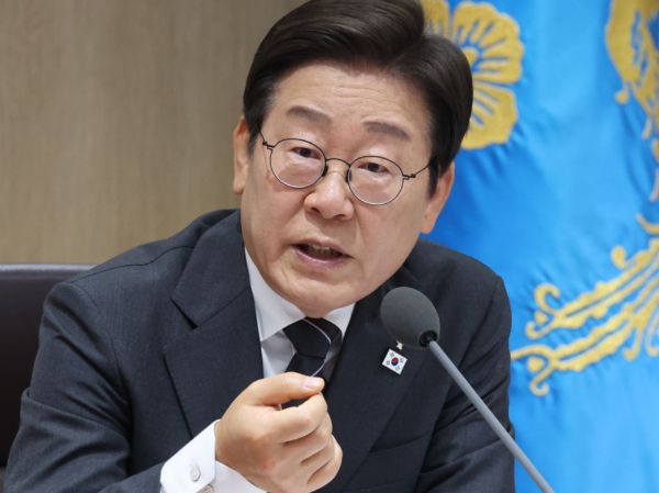 이재명 정부가 20조원 규무로 편성한 제2차 추가경정예산안을 발표했다. 사진은 이재명 대통령이 19일 서울 용산구 대통령실 청사에서 열린 국무회의에서 발언하고 있는 모습. /사진=뉴시스(대통령실통신사진기자단)