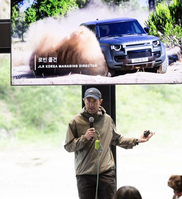 JLR 코리아가 대표 브랜드 라이프스타일 프로그램 '데스티네이션 디펜더'를 최근 진행하며 고객에게 색다른 브랜드 경험을 선사했다. 사진은 로빈 콜건 JLR 코리아 대표. /사진=JLR 코리아