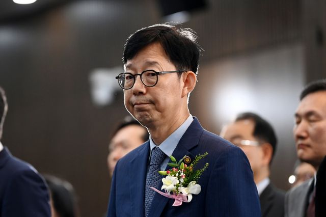 외교부는 이번 G7 회담을 통해 한·일 전략적 협력의 동력이 확보됐다고 밝혔다. 사진은 박윤주 외교부 제1차관이 지난 12일 서울 종로구 정부서울청사에서 열린 취임식에 참석한 모습. /사진=뉴스1