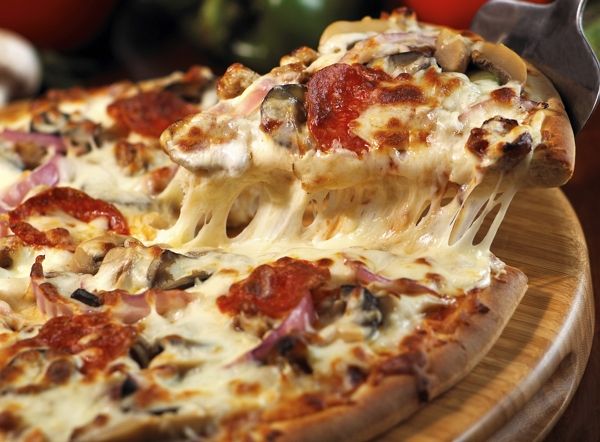 손님이 팁 2000원을 내야만 주문을 받는 배달 피자 가게가 논란이다. 사진은 기사의 이해를 돕기 위한 자료 사진. /사진=클립아트코리아