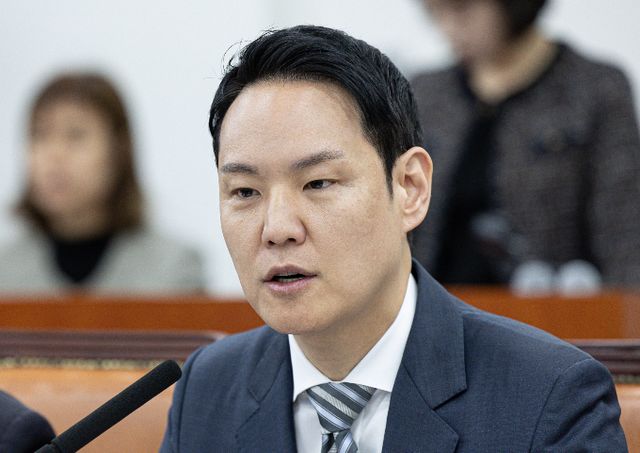 김한규 더불어민주당 의원이 이재명 대통령에 대해 "야당 요구라고 해서 안 들어주지 않는다"고 밝혔다. /사진=뉴스1