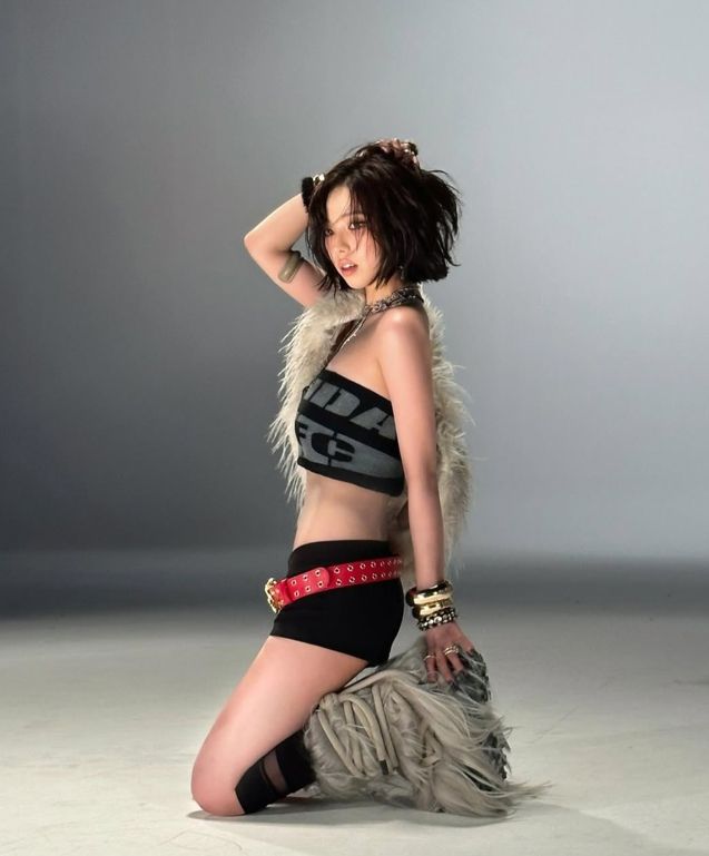 카리나가 공식 인스타그램을 통해 색다를 매력을 뽐냈다. /사진=에스프 공식 인스타그램