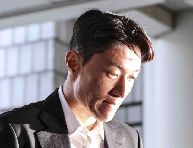 사진은 지난해 12월 서울 서초구 서울중앙지법에서 열린 불법촬영 등 혐의 2차공판에 출석한 축구선수 황의조. /사진=뉴시스