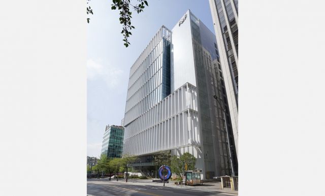 F&F가 골프 브랜드 테일러메이드 매각과 관련해 공식 입장문을 내고 "F&F는 최대 출자자로서 처음부터 인수를 전제로 한 전략적 투자를 단행했으며 이러한 방향성에는 변함이 없다"고 24일 밝혔다./사진=F&F