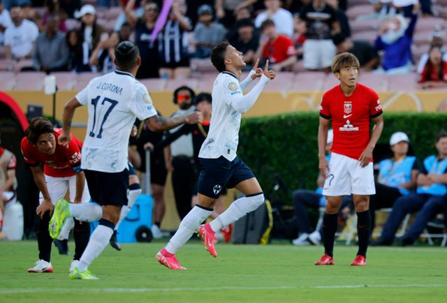 우라와 레드가 멕시코의 강호 몬테레이에 패했다. 사진은 미국 캘리포니아주 패서디나 로즈볼 스타디움에서 열린 2025 국제축구연맹(FIFA) 클럽월드컵 E조 조별리그 우라와와 몬테레이의 경기에서 선제골을 터트린 넬슨 데오사의 모습. /사진=로이터