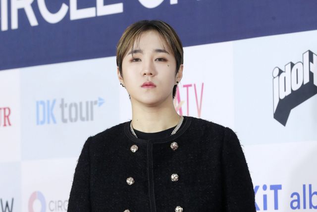 래퍼 비오(BE'O)의 현 소속사인 빅플래닛메이드엔터가 전 소속사인 페임어스엔터테인먼트를 상대로 벌인 정산금 소송에서 전면 승소했다.지난 2023년 2월 서울 송파구 올림픽공원 KSPO DOME에서 진행된 '써클차트 뮤직 어워즈 2022' 레드카펫 행사에 참석한 가수 비오. /사진=머니투데이