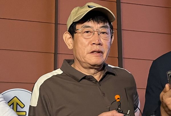 정신건강의학과 전문의 오진승씨가 방송인 이경규의 '약물 운전' 보도에 우려를 표했다. 방송인 이경규가 서울 강남경찰서에서 약물 운전 혐의와 관련한 조사를 마친 후 취재진 질문에 답변하는 모습. /사진=뉴스1