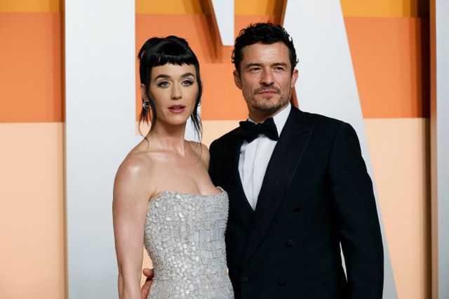 팝스타 케이티 페리(40·왼쪽)와 배우 올랜도 블룸(48)이 결국 결별을 공식화했다. 약혼 5년, 연애 기간 포함 총 9년의 동행에 마침표를 찍었다. 사진은 지난 3월(현지시각) 미국 캘리포니아주 비벌리힐스에서 열린 제97회 아카데미 시상식 후 베니티 페어 오스카 파티에 참석한 케이티 페리와 올랜도 블룸. /사진=로이터