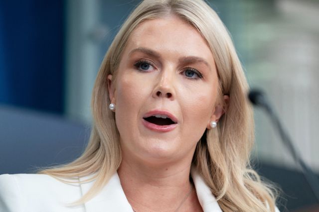 나토가 국방지출을 5%로까지 증액하기로 합의한 가운데 백악관이 아시아태평양 동맹국들도 보조를 맞추길 기대한다고 전했다. 사진은 지난 26일(현지시각) 캐롤라인 리빗 백악관 공보 비서관이 미국 워싱턴 D.C. 백악관에서 언론 브리핑을 하고 있는 모습. /사진=로이터