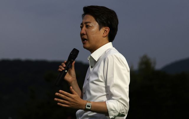 이준석 개혁신당 대선 후보가 2일 대구 수성구 수성못 상화동산에서 열린 집중유세에서 지지를 호소하고 있다. /사진=뉴시스 