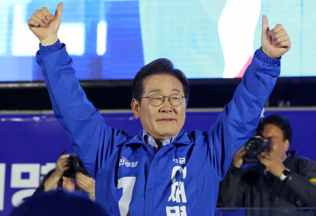 이재명 더불어민주당 대선후보가 지난 2일 오후 서울 영등포구 여의도공원 문화의마당에서 열린 집중유세에서 지지를 호소하고 있다. / 사진=뉴시스 조성우 기자 /사진=조성우