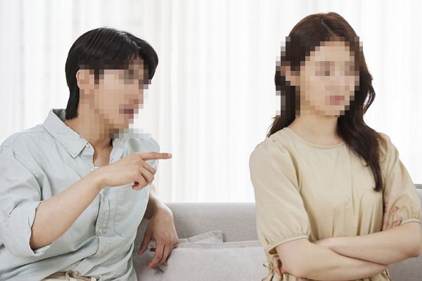 JTBC 예능 '이혼숙려캠프'에서 바람 남편이라 불렸던 남성의 근황이 전해졌다. 사진은 기사의 이해를 돕기 위한 자료 사진. /사진=클립아트코리아