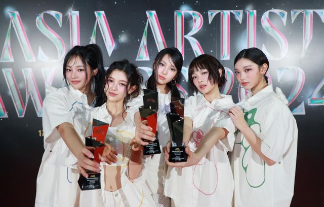 그룹 뉴진스와 어도어의 2차전이 시작된다. 사진은 지난해 12월 태국 방콕 임팩트 챌린저 홀 1-2(IMPACT Challenger Hall 1-2)에서 진행된 '제9회 아시아 아티스트 어워즈'(The 9th Asia Artist Awards, 이하 'AAA 2024')에 참석한 걸그룹 뉴진스. /사진=스타뉴스