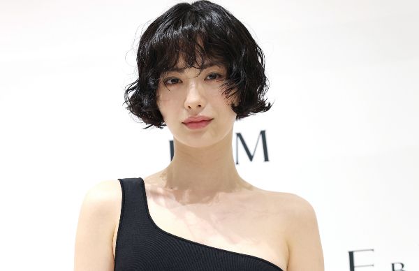 배우 나나가 경기도 구리 소재 고급 빌라를 42억원에 매입했다. 사진은 배우 나나가 이비엠(E.B.M) 매장 오픈 1주년 기념 행사에 참석한 모습. /사진=뉴스1