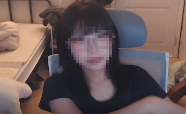 여성 스트리머가 실시간 방송에서 이재명 대통령 당선 소식에 '암살'을 언급했다가 논란에 휩싸였다. 사진은 여성 스트리머 윤냐옹임이 이재명 대통령 '암살' 발언을 하는 모습. /사진=치지직 캡처