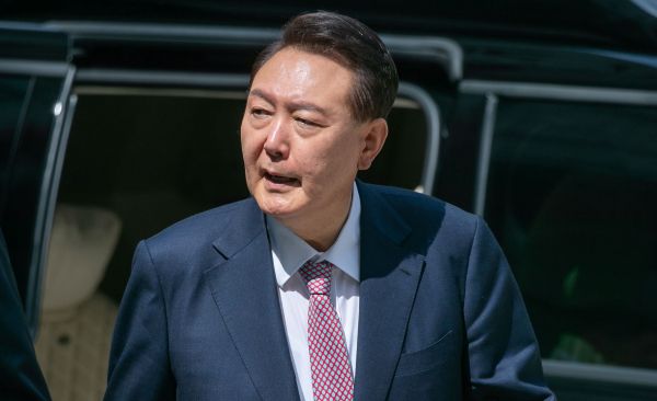 군 장성급 간부가 법정에서 윤석열 전 대통령이 지난해 12월3일 비상계엄 당시 국회 문을 부수고 들어가라는 지시를 직접 내렸다고 증언했다. 사진은 윤석열 전 대통령이 내란 우두머리 혐의 사건 6차 공판에 출석하는 모습. /사진=뉴스1