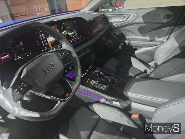 더 뉴 아우디 A5의 실내 모습. /사진=김이재 기자