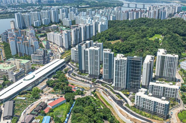 '도심역 한양수자인 리버파인'이 입주를 시작한다. 사진은 한양수자인 리버파인 전경 모습. /사진=BS한양