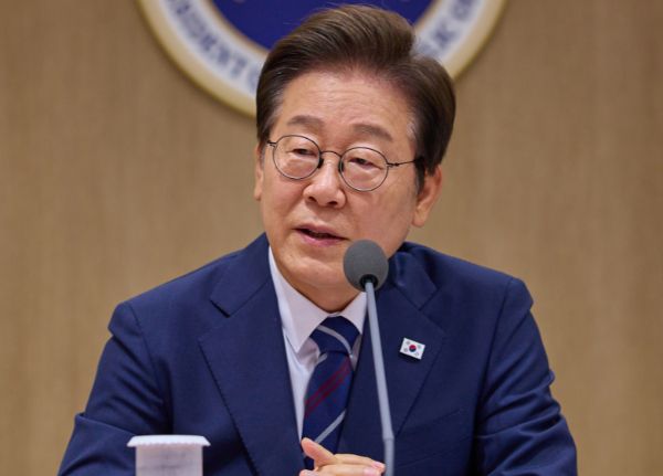 이재명 대통령이 첫 기자회견을 연다. 사진은 이재명 대통령이 지난 1일 서울 용산 대통령실 청사에서 열린 국무회의에서 발언을 하고 있는 모습. /사진=이재명 대통령 SNS