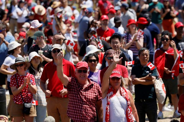 1일(현지시각) 캐나다 오타와에서 시민들이 캐나다 데이 축하 행사에 참여하고 있는 모습. /사진=로이터