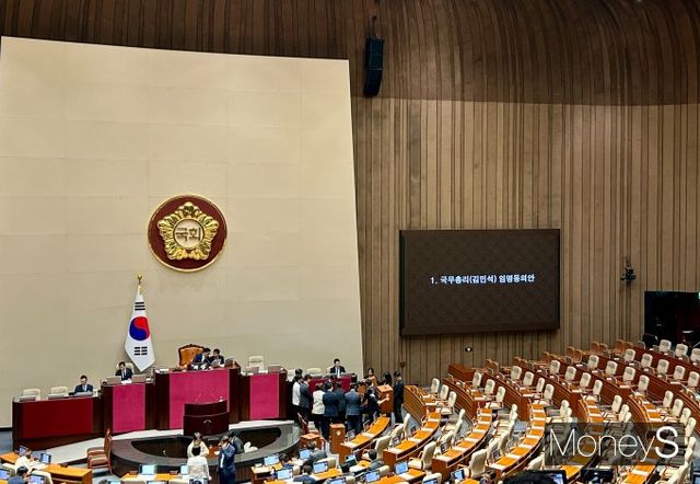 김민석 국무총리 후보자에 대한 임명동의안이 국회 본회의를 통과한 가운데 이날 본회의에선 상법 개정안을 비롯해 총 19건의 안건도 함께 처리됐다. 사진은 3일 오후 2시경 국회 본회의가 서울 여의도 국회 본회의장서 진행되는 모습. /사진=김성아 기자