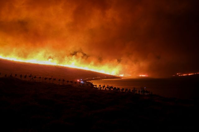 튀르키예 서부 지역에서 발생한 산불이 일주일째 계속돼 2명이 사망했다. 사진은 지난 3일(현지시각) 튀르키예 이즈미르 알라차티 인근에 발생한 산불 모습. /사진=로이터 