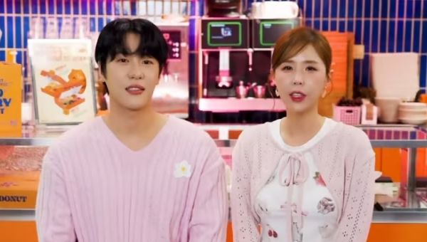 문원이 전처와 원만하게 협의 이혼한 것으로 밝혀졌다. 가수 문원과 코요태 멤버 신지 /사진=문원 인스타그램 캡처