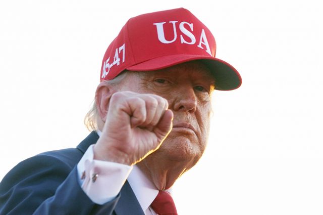 도널드 트럼프 미국 대통령이 옐로스톤, 요세미티, 그랜드 캐니언 등 미국 국립공원을 방문하는 외국인 관광객의 입장료를 인상하는 행정명령에 서명을 했다. 사진은 지난 3일(현지시각) 도널드 트럼프 미국 대통령이 미국 아이오와주 디모인에서 열린 아메리카250 주최 행사에 참석해 제스처를 취하고 있는 모습. /사진=로이터