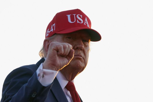 도널드 트럼프 미국 대통령이 4일(이하 현지시각) 10~12개국에 관세 서한을 보내겠다고 말했다. 사진은 지난 3일 미국 아이오와주 행사에 참석한 트럼프 대통령의 모습. /사진=로이터 