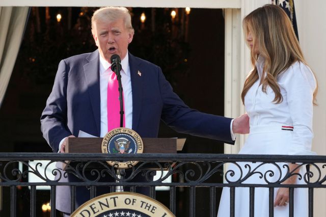 도널드 트럼프 미국 대통령이 지난 4일(이하 현지시각) 미국 독립기념일 행사에서 '하나의 크고 아름다운 법안'(OBBBA)에 서명했다. 사진은 트럼프 대통령이 지난 4일 미국 워싱턴D.C 백악관 발코니에서 연설하는 모습. /사진=로이터