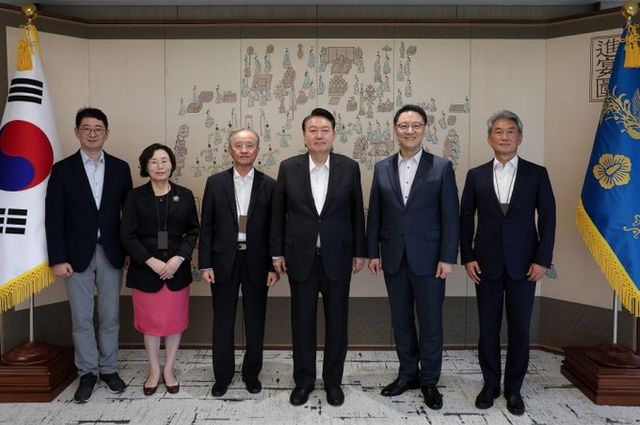 윤석열 대통령, 법학전문대학원협의회와 간담회