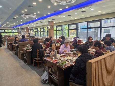 평택시 비전2동 독거노인 점심 식사대접