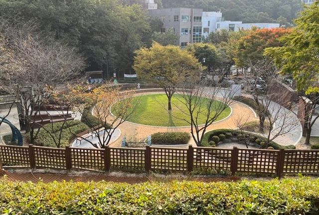 재정비를 완료한 상현동 소실봉근린공원 전경