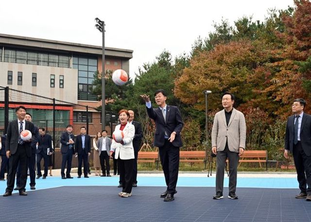 안산시, 국내 유일 미래형 학교 운동장 개장