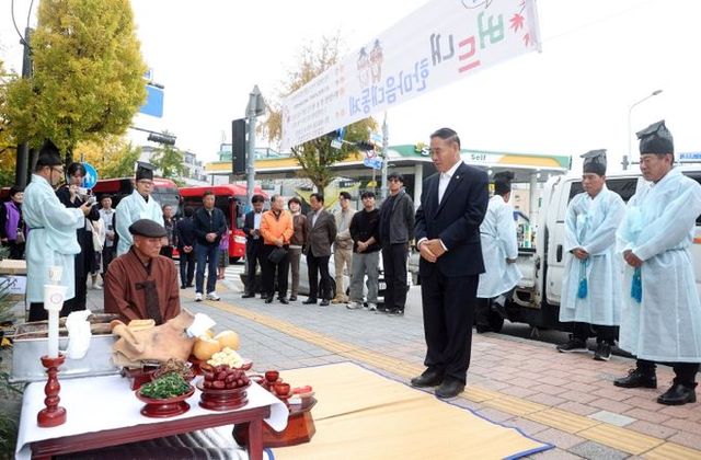 수원특례시의회, 버드내 장승제·산제당제 참석
