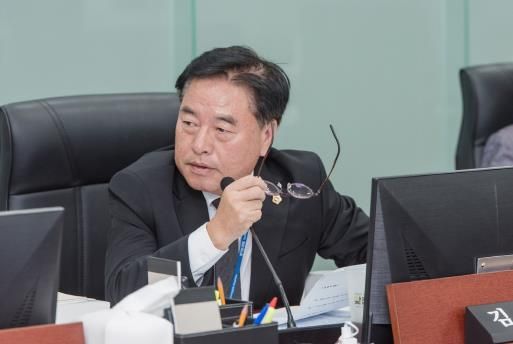 경기도의회 김동규 의원, 행정감사서 경기도의 복지 역량 강화 주문