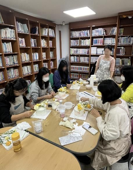 수원시 권선구 세류3동 새마을문고, ‘플라워케이크 만들기’ 프로그램 진행