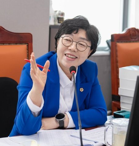 경기도의회 건설교통위원회 박옥분 의원(더불어민주당, 수원2)