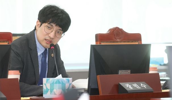 경기도의회 여성가족평생교육위원회 장민수 의원(더불어민주당, 비례)