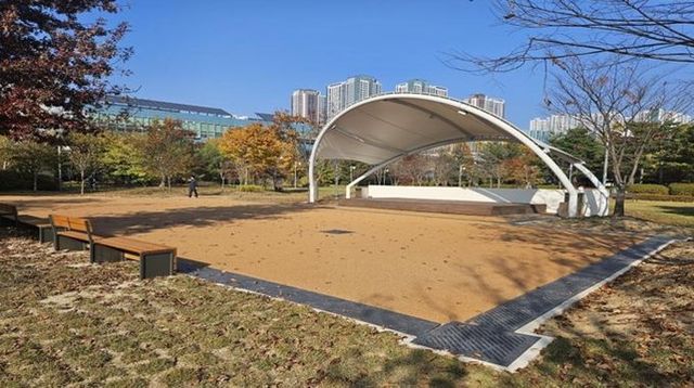 수원시 팔달구, 친환경 바닥재로 서호꽃뫼공원 산책로 정비 완료