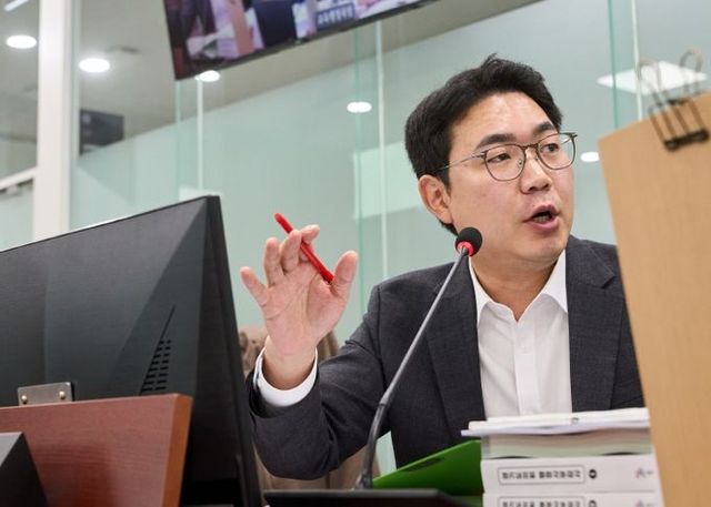 경기도의회 교육행정위원회 소속 문승호 의원(성남 출신)