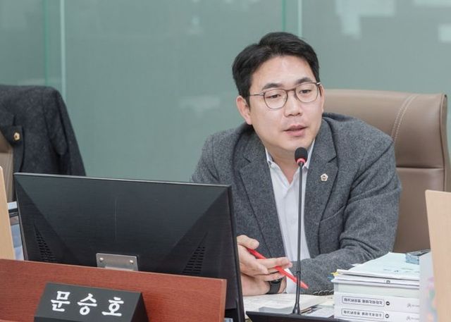 경기도의회 교육행정위원회 소속 문승호 의원(성남 출신)