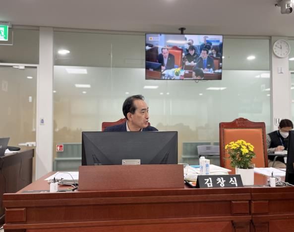 경기도의회 김창식 부위원장, 염소 질병 검진 확대와 어린이 말 체험 사업 개선 촉구