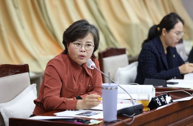 수원시의회 환경안전위원회 김미경 의원(더불어민주당, 매교·매산·고등·화서1·2)