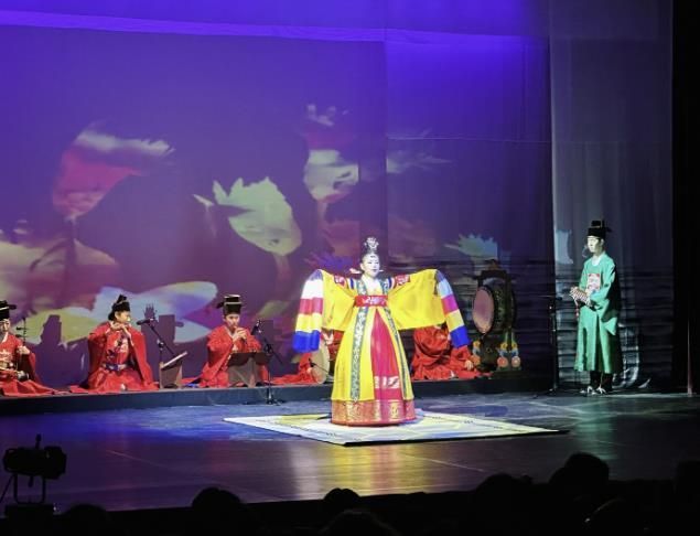 올해 4월 열린 시흥시립전통예술단 정기공연