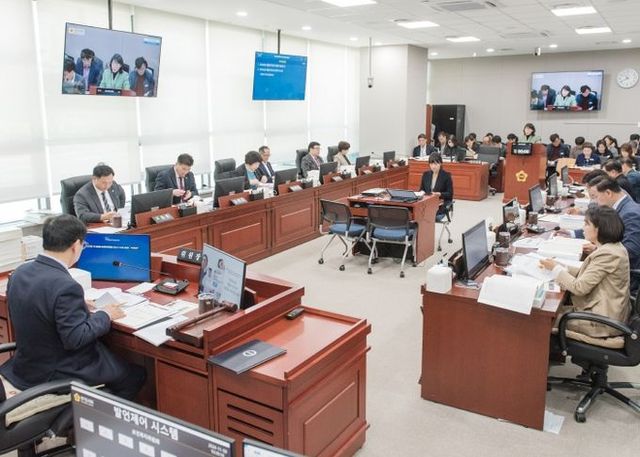 경기도의회 보건복지위원회, 복지국을 시작으로 2024년 행정사무감사 돌입